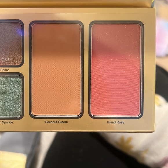 Violet Voss Pretty in Paradise - Picture 5 of 11